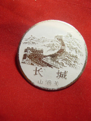 Insigna Marele Zid Chinezesc , China , d=3cm foto