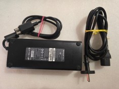 Alimentator original consola Xbox 360 Slim, 135W, 12V, 10.83A