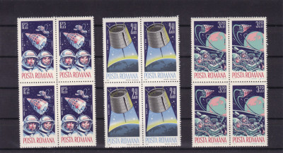 ROMANIA 1965 LP 611 COSMONAUTICA BLOCURI DE 4 TIMBRE MNH foto