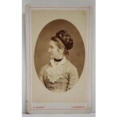 FOTOGRAF A. SZUBERT , KRAKOWIA , POLONIA , DOAMNA CU COC , FOTOGRAFIE C.D.V. , 1879
