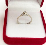 inel solitar din aur alb 18k cu diamant natural
