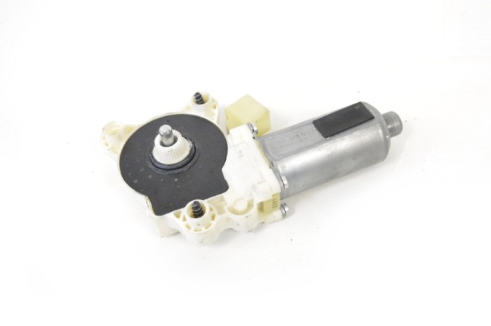 Motor macara geam ușă dreapta față MERCEDES-BENZ CLK C209 2007 OEM: A2038200942 11815290