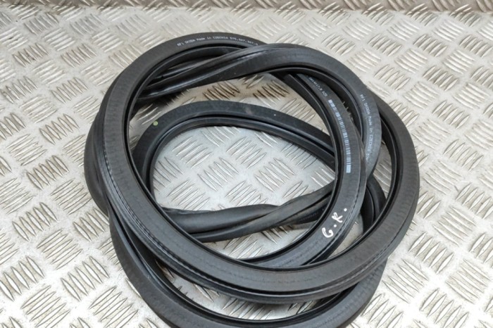 Garnitura ușă dreapta spate SKODA KAROQ NU7 2020 OEM: 575867367M | 22345351
