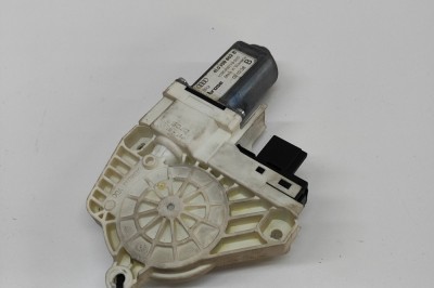 Motor macara geam ușă dreapta față AUDI Q7 4L 2014 OEM: 4L0959802B 30974830 foto