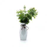 Cumpara ieftin Aranjament floral decorativ, vaza din ceramica 19 cm si floare artificiala, alb