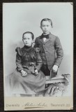 Fotografie pe carton, fetita si baiat, inceput de secol XX