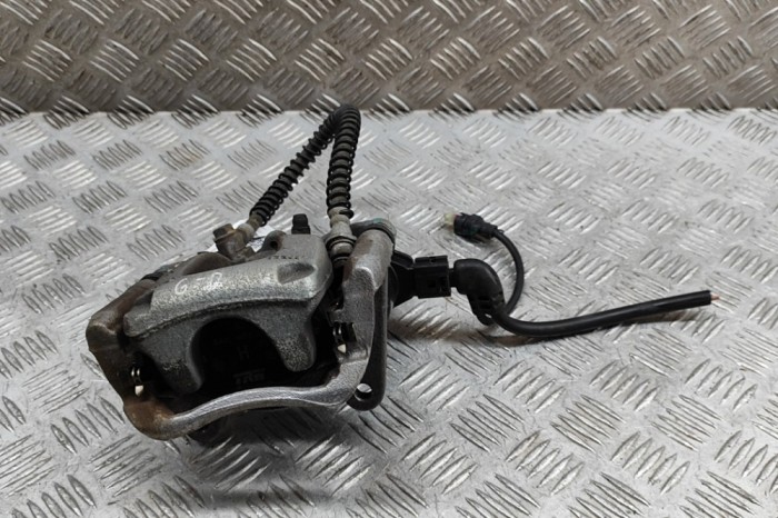 Etrier de fr&acirc;nă dreapta spate MG ZS SUV 2024 OEM: 32359692 29046835