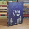 MADELEINE L&#039;ENGLE - O BUCLA IN TIMP , ARTHUR , 2015 ( CARTONATA ) *