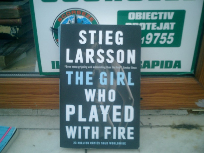 The Girl Who Played with Fire - Stieg Larsson