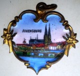 II.145 PANDANTIV VECHI DEOSEBIT EMAILAT REGENSBURG