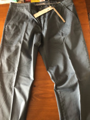 Pantaloni Jeanseng foto