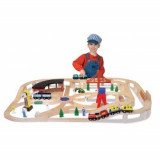 Set Trenulet din lemn cu depou 130 piese, Melissa&amp;Doug, Melissa &amp; Doug