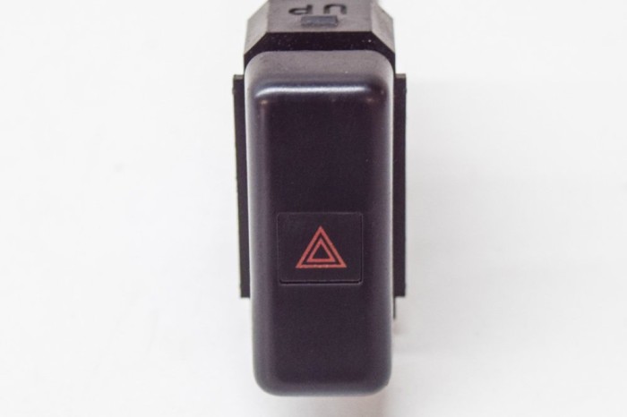 Buton de avarie DODGE STEALTH 1991 OEM: R158811,T811-0M0N 11885041