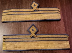 C3 - Grade militare maneca - capitan comandor pilot aviatie - piesa de colectie!