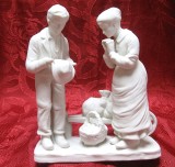 STATUETA BIBELOU PORTELAN MAT BISCUIT RUGACIUNE ANGELUS JEAN- FRANCOIS MILLET 19.5 CM