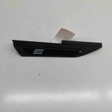 Emblema Aripa Dreapta Peugeot 2008 II (2023) OEM 9825860880 Originala