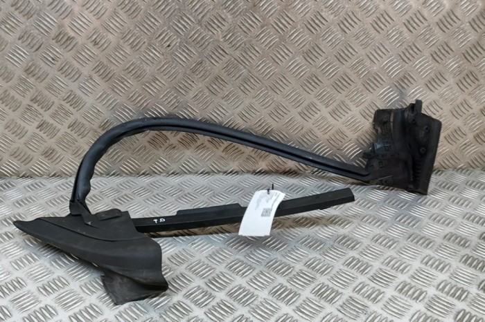 Șina geam ușă față AUDI E-TRON GT 2022 OEM: 9J1837434 23545543