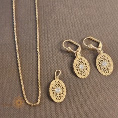 Set lantisor + pandantiv + cercei placati cu aur finisaj dantelat model filigran
