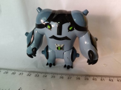 bnk jc Ben 10 - Ultimate Cannonbolt foto