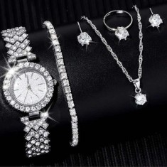 Ceas, colier, inel, cercei + bratara GRATIS Diamonda