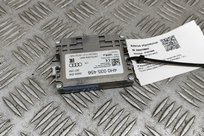 Amplificator de antena VW PASSAT Variant B8 3G5 2018 OEM: 4H0035456 | 30479865