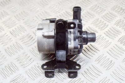 Pompa de apa auxiliara VOLVO XC40 536 2020 OEM: 8888067699,7.01360.63.0 12068712 foto