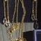 SWAROVSKI,SET DE BIJUTERII CU CRISTALE SWAROVSKI(LANTISOR + CERCEI )IN CUTIILE ORIGINALE CU CERTIFICAT DE GARANTIE/VECHI ,NEFOLOSITE