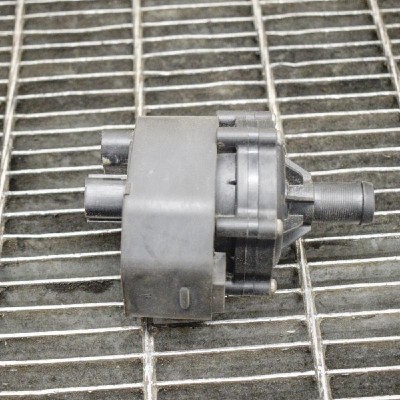 Pompa de apa auxiliara TESLA MODEL X 2016 OEM: 1035348-00-F 10042755 foto