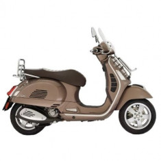 Vespa GTS 300 Touring ABS &amp;#039;19 foto