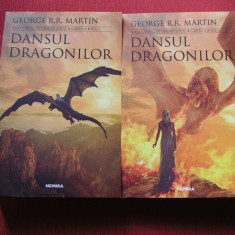 Dansul dragonilor (2 volume). Saga Cântec de gheață și foc, partea a V-a