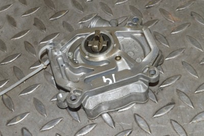 Pompa de vacuum MERCEDES-BENZ GLA X156 2015 OEM: a2702300165 13973284 foto