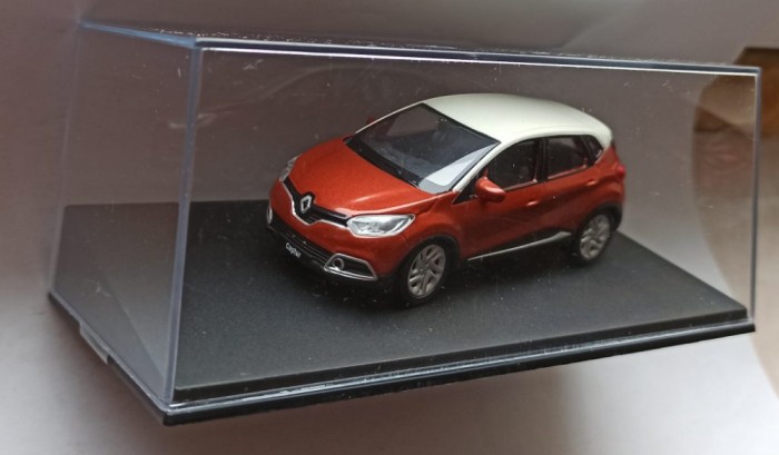 Macheta Renault Captur MK1 2014 orange- Norev 1/43