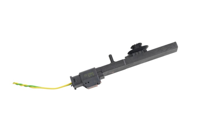 Antena PEUGEOT 208 II UB_, UP_, UW_, UJ_ 2022 OEM: E1136485-A,XD0287039 22268742