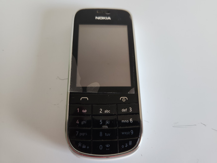 Telefon Nokia 203, folosit