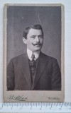 Cabinet photo B. Athen &ndash; Fotografia Nouă Bucuresci, c. 1895&ndash;1905 &ndash; 10,8&times;16,5 cm