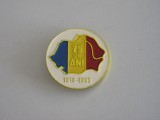 QW9 J 4 - Insigna - tematica istorie - 75 de la Marea Unire, Romania de la 1950