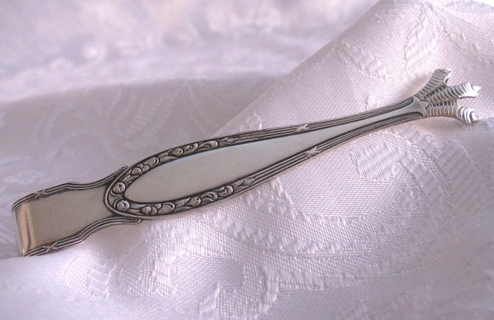 CLESTE PENTRU ZAHAR ARGINTAT PLACAT CU ARGINT 11 CM