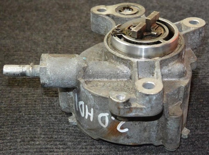 Pompa de vacuum PEUGEOT 407 SW 6E_ 2007 OEM: D165-1C2 1538454
