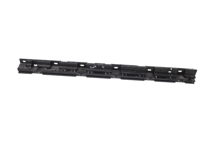 Suport prag lateral BMW 5 F10 2015 OEM: 7184778 17645027