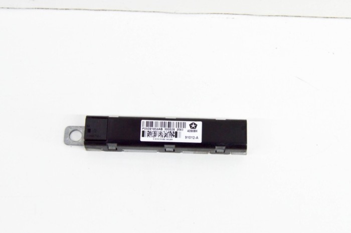 Amplificator de antena JEEP CHEROKEE KL 2015 OEM: P05091854AB,05091854AB 17931237