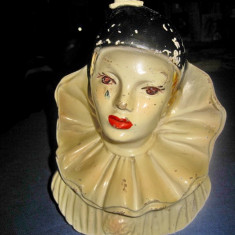 1329-Femeie clown stil Art Deco Statuieta pt. lampa din rasina.