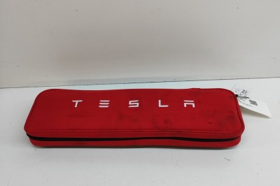 Trusa de prim ajutor TESLA MODEL S 2015 OEM: 1475076-00-C 29981865 foto