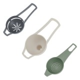 Set strecuratoare si palnii din plastic,3 bucati set