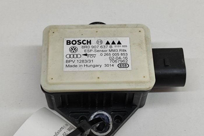 Senzor de accelerație AUDI Q5 8R 2016 OEM: 8R0907637B,0265005853 22224555