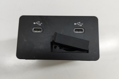 USB MAZDA CX-30 DM 2023 OEM: KBB4-669U0-C 29509375 foto