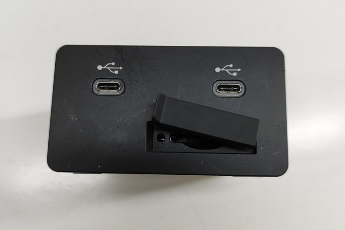 USB MAZDA CX-30 DM 2023 OEM: KBB4-669U0-C 29509375