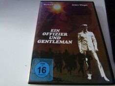Ofiter si gentleman, dvd foto