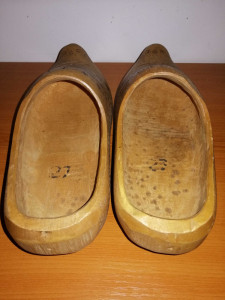 Papuci de lemn olandezi vintage saboti de lemn Olanda 27 cm/42/43 |  Okazii.ro