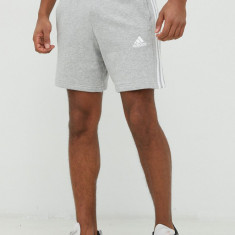 adidas pantaloni scurți din bumbac bărbați, culoarea gri IC9437