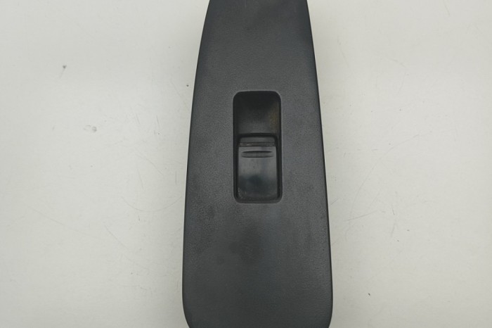 Buton geam ușă dreapta față TOYOTA PREVIA _R3_ 2003 OEM: 84810-60050 29020357